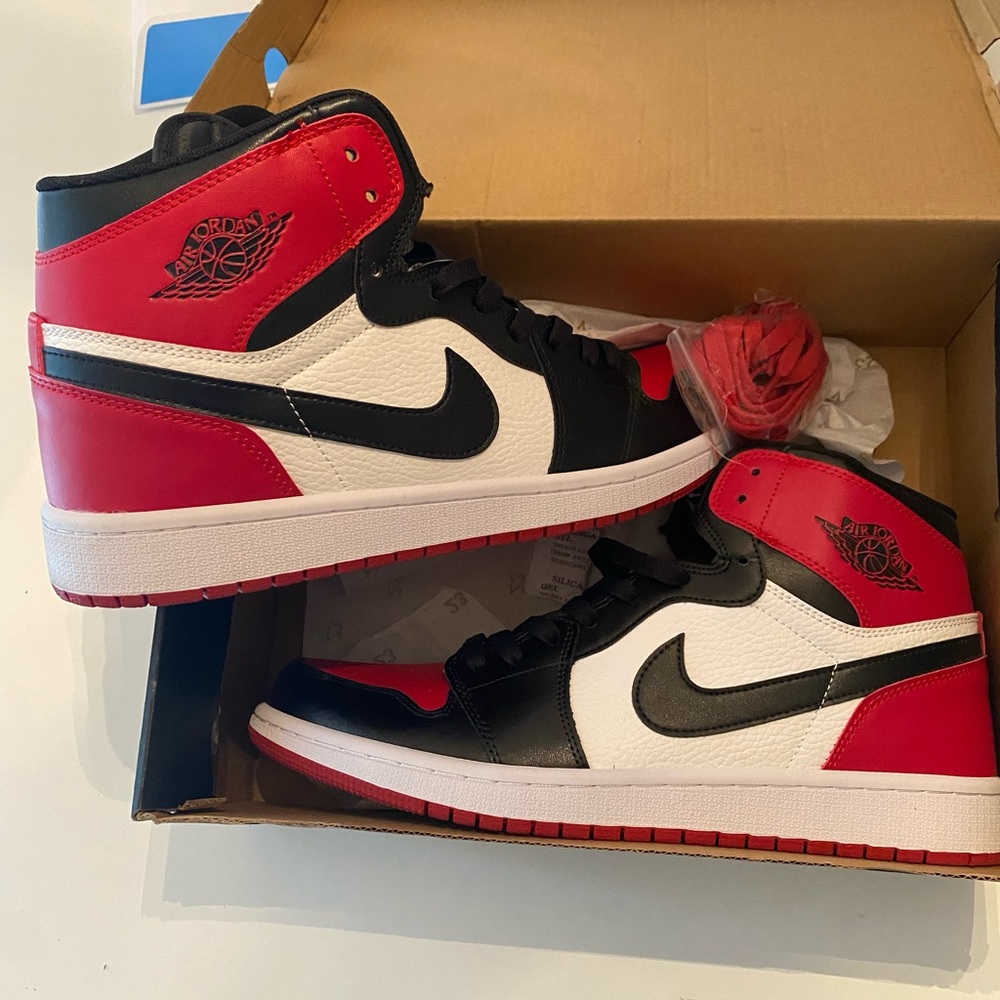 Jordan 1 Retro High Bred Toe
